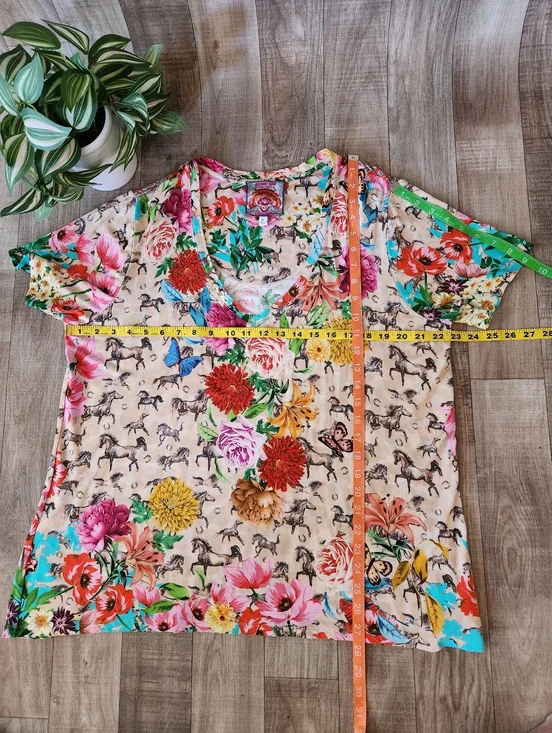 The Janie Lace Garden Favorite Short Sleeve V‑Neck Swing Tee Size XXL - Picture 13 of 14